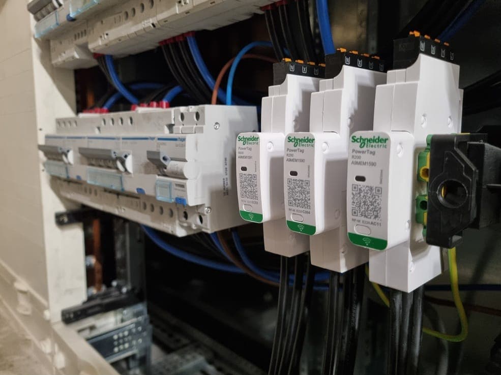 Draadloze energiemeters op de groepen in de verdeelkast