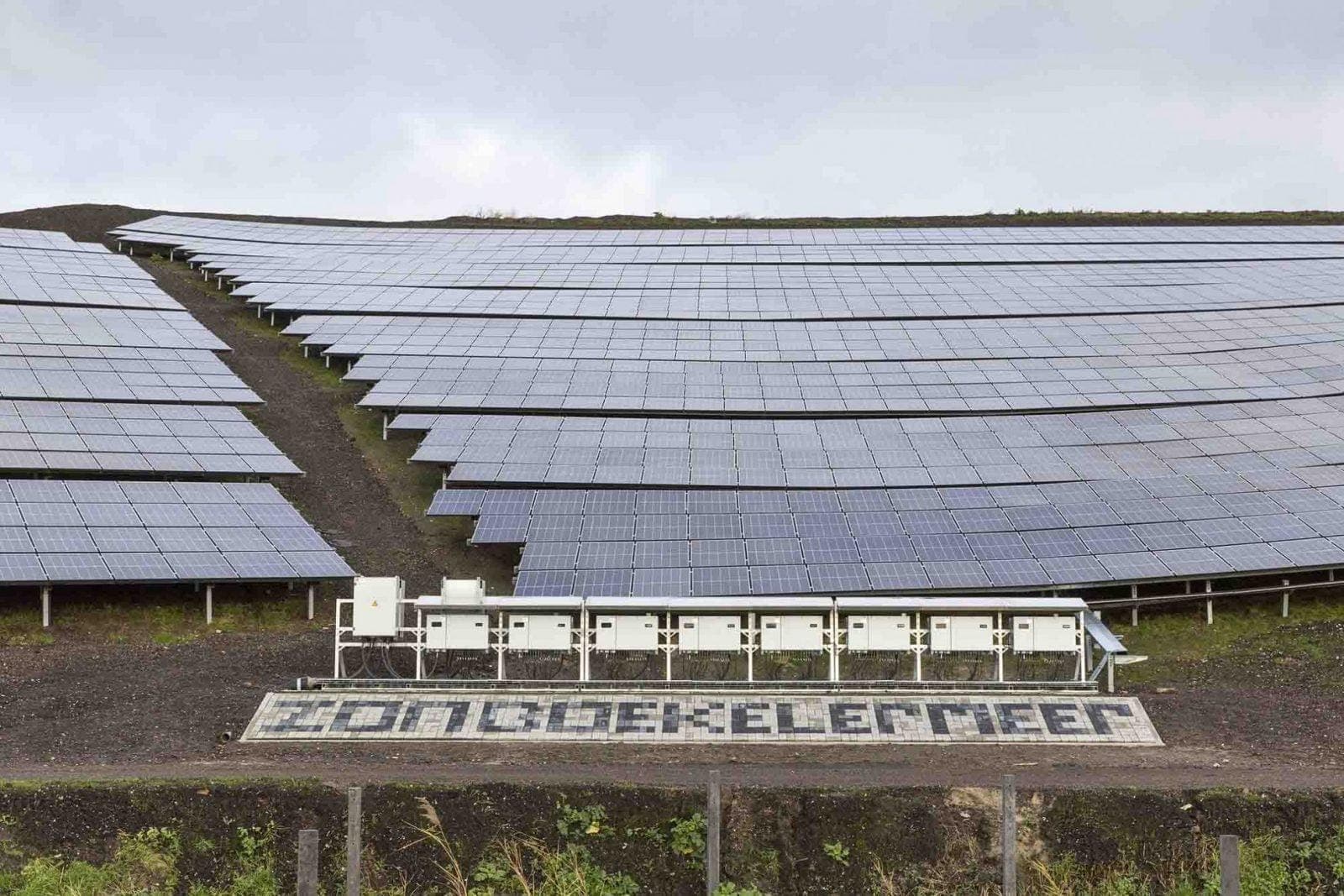 Zonnepark Zonboekelermeer op bedrijventerrein Boekelermeer in Alkmaar